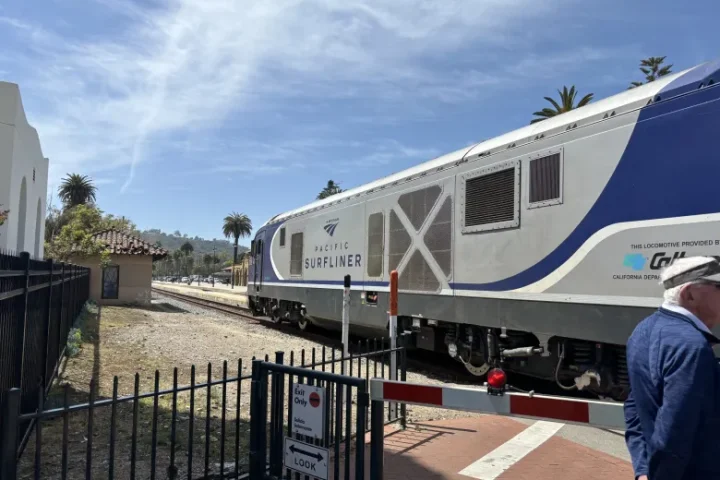 Santa Barbara Scraps Metrolink Proposal; Pacific Surfliner to Replace
