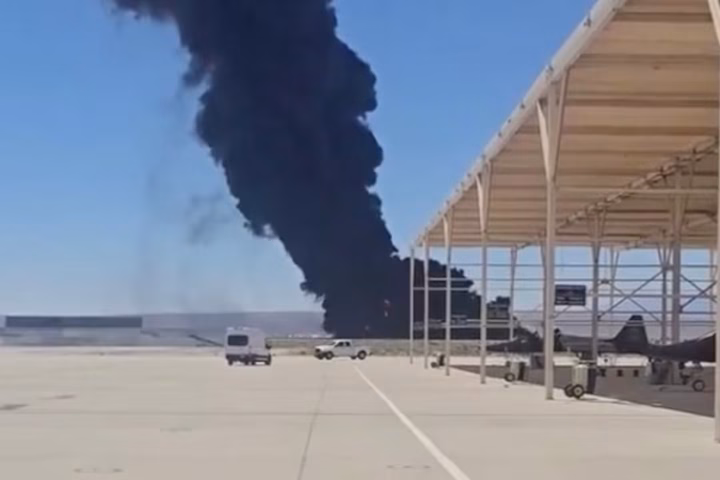 B-52 bomber crash